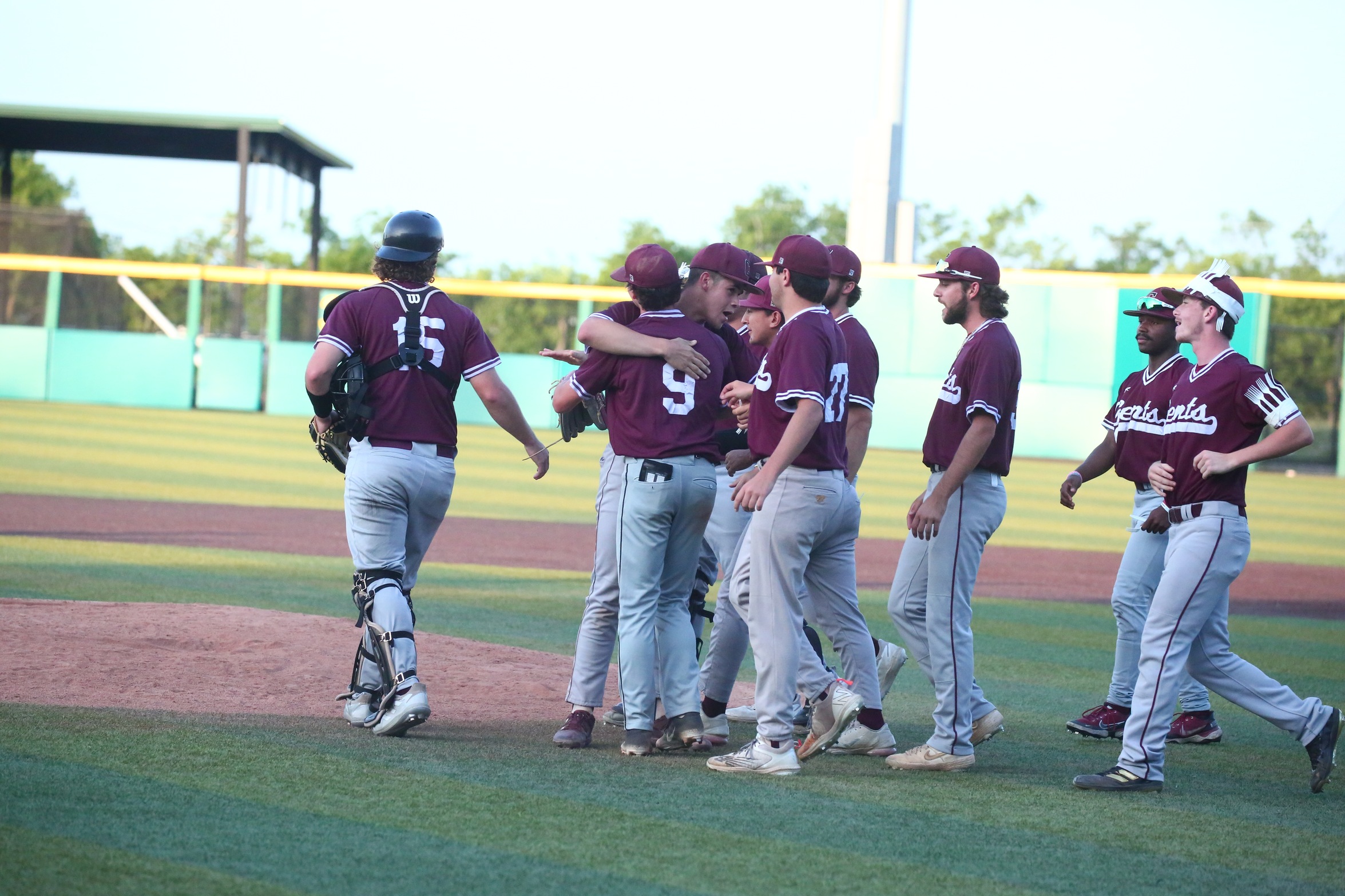 The Diamond Gents took three of four games from Ozarks this weekend to open their season.