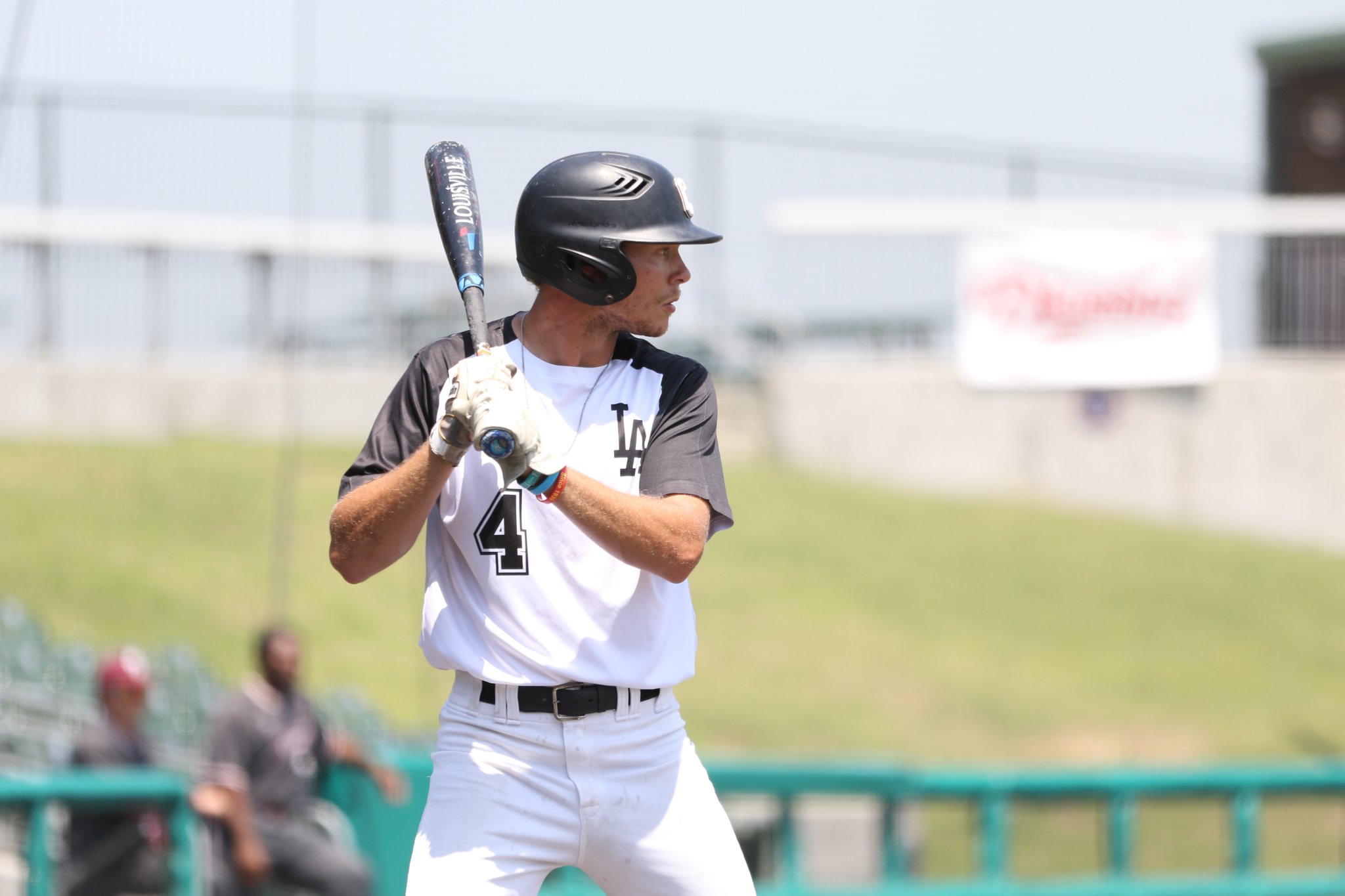 Senior CF Gary Hewitt and the Diamond Gents swept the conference-leading Southwestern Pirates in a DH on Saturday.