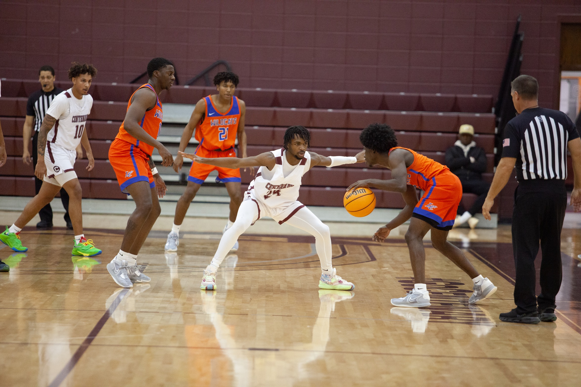 Freshman G Quentin Beverly and the Gents are on the road in Texas this weekend.