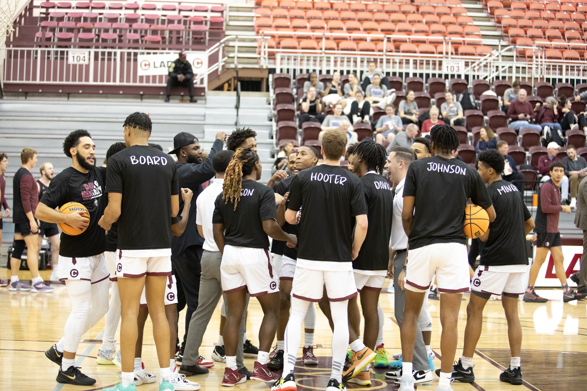 A big weekend awaits the Gents with road games at Trinity and Schreiner.