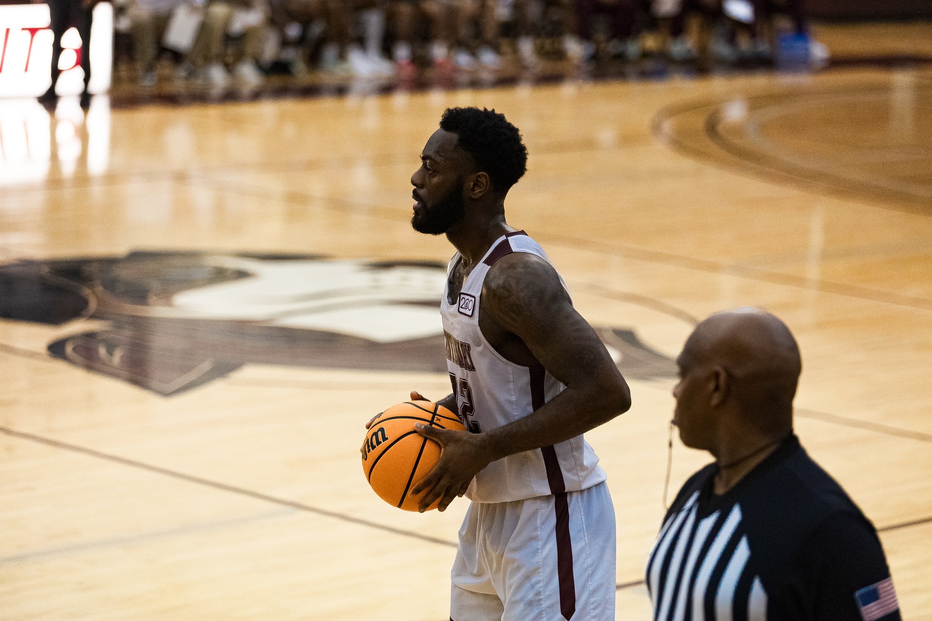 Senior F Jakobi Greenleaf (Houston, Texas) scored 13 points on Sunday in his hometown.