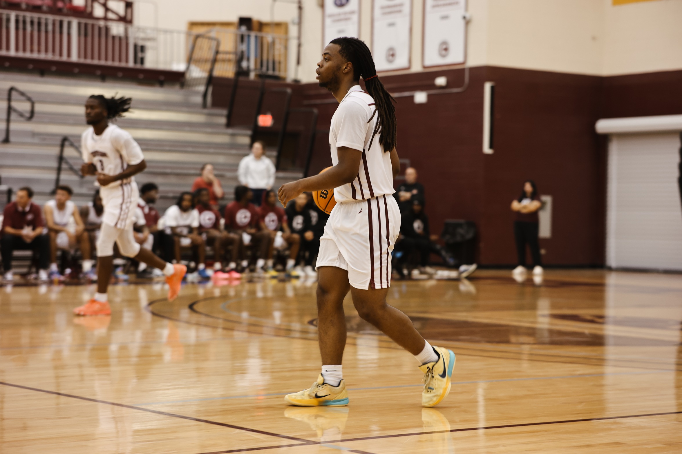 Gents Rally Late But Fall 74-71 To Patriots At Home