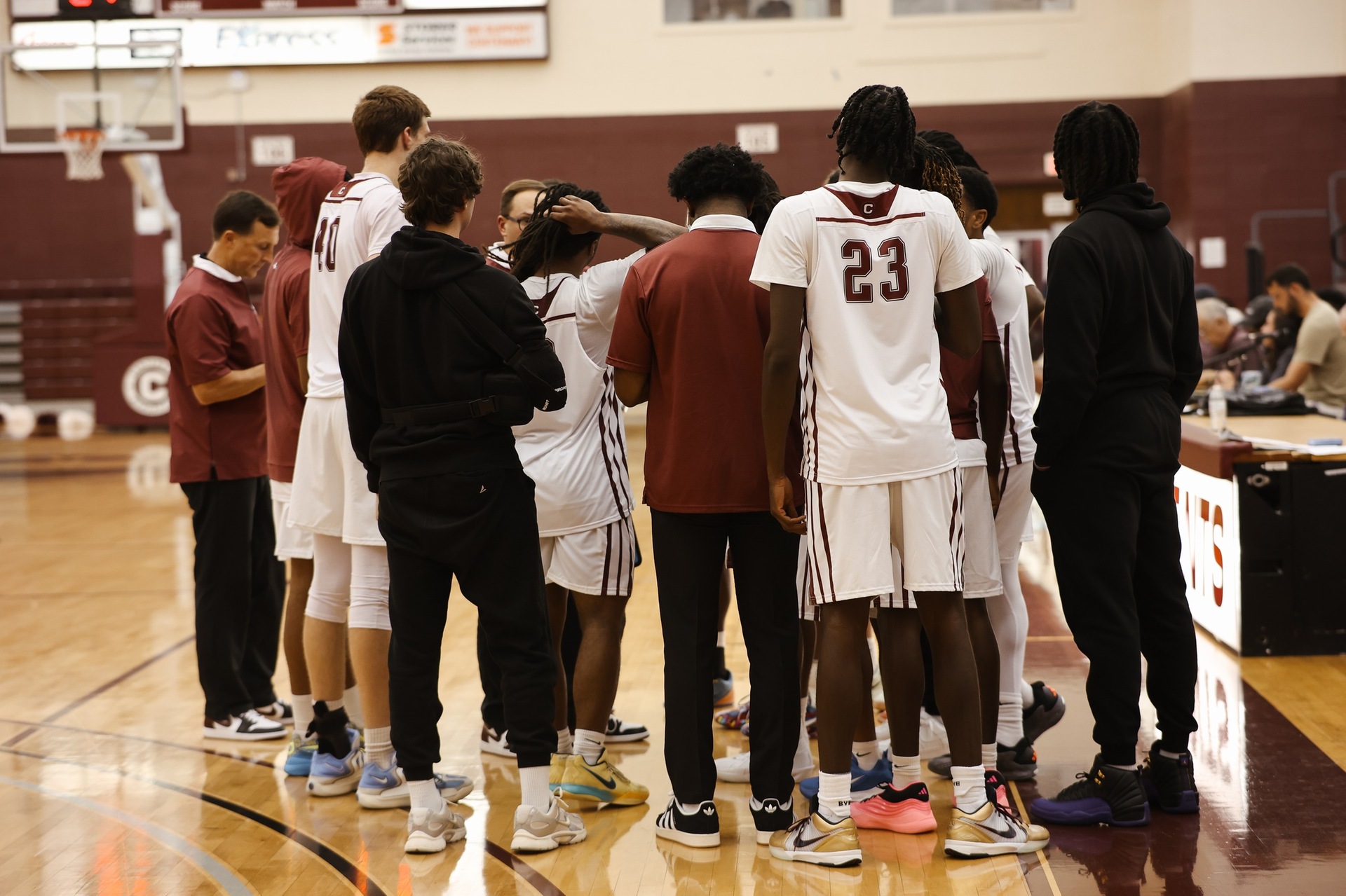 The Gents defeated the 'Roos 68-63 on Friday.

PHOTO: Jaeden Thrasher