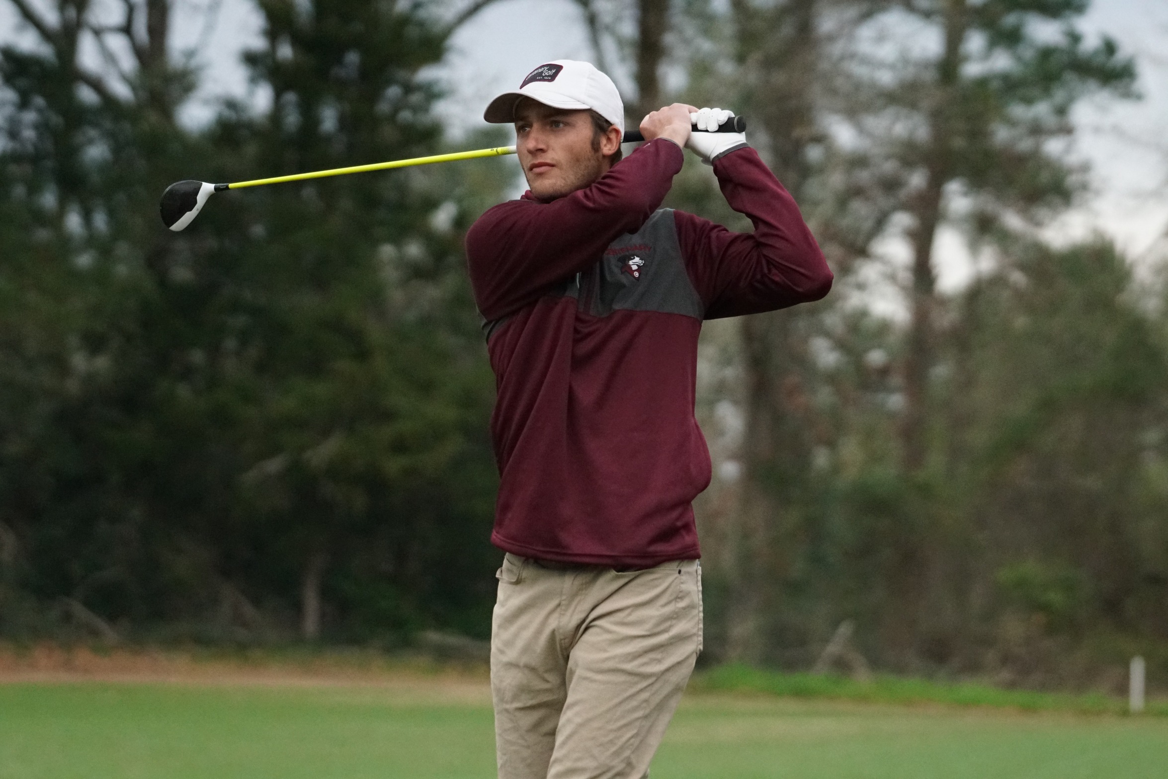 Senior Andrew Bennett is tied for second place at the UMHB Invitational with a chance to repeat as individual champion on Tuesday.