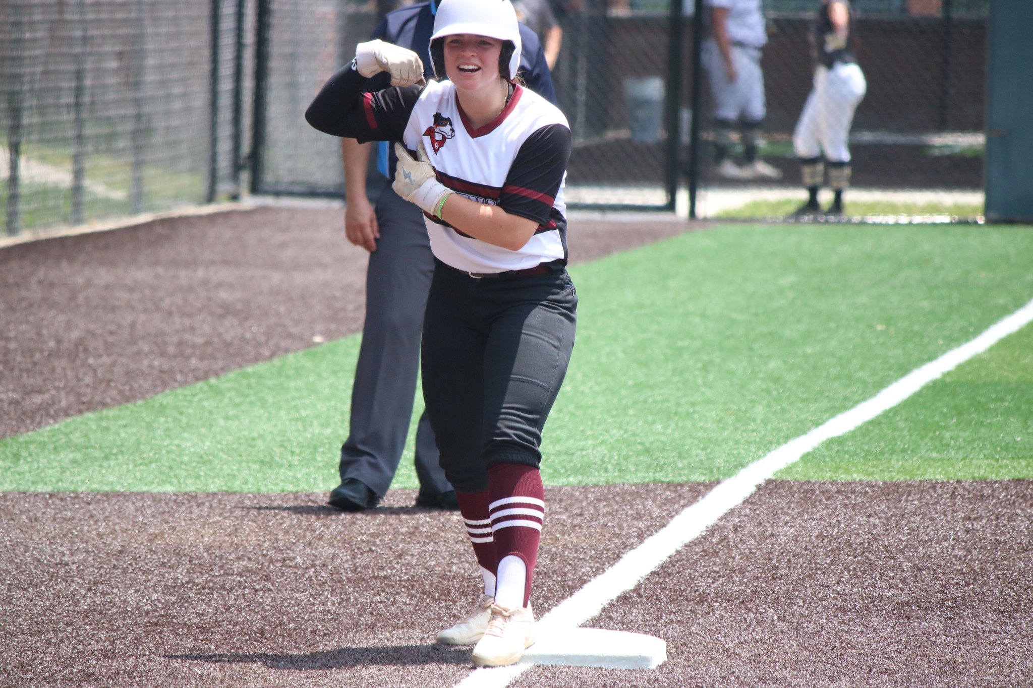 Jaeden Thrasher and the Ladies swept Dallas in a DH on Saturday to start league play 2-0.