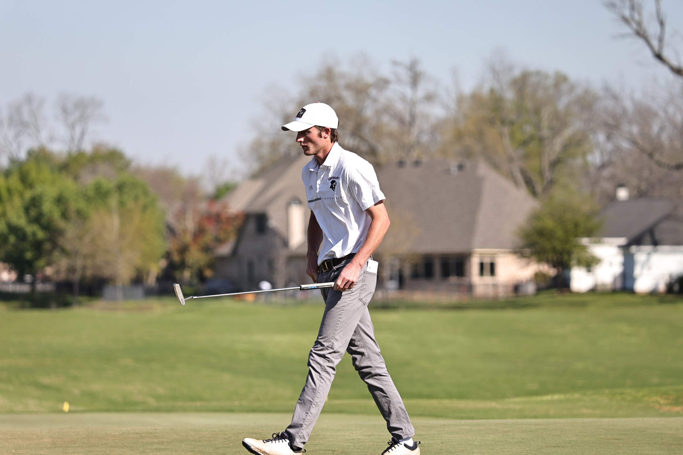 Bennett Tied for Third After Day One at SCAC Preview