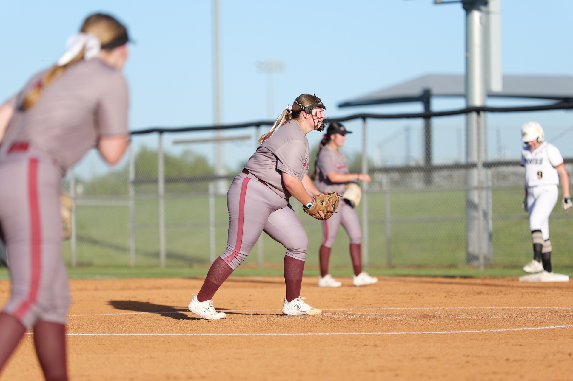 The Ladies were swept on Saturday in a DH at Concordia.