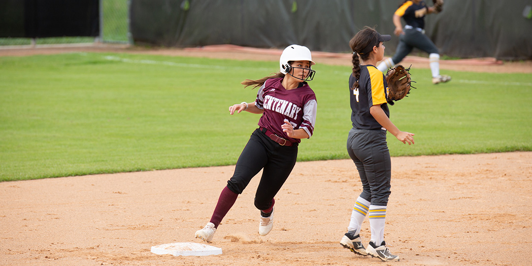 Ladies Softball Rallies to Achieve Doubleheader Split at Trinity