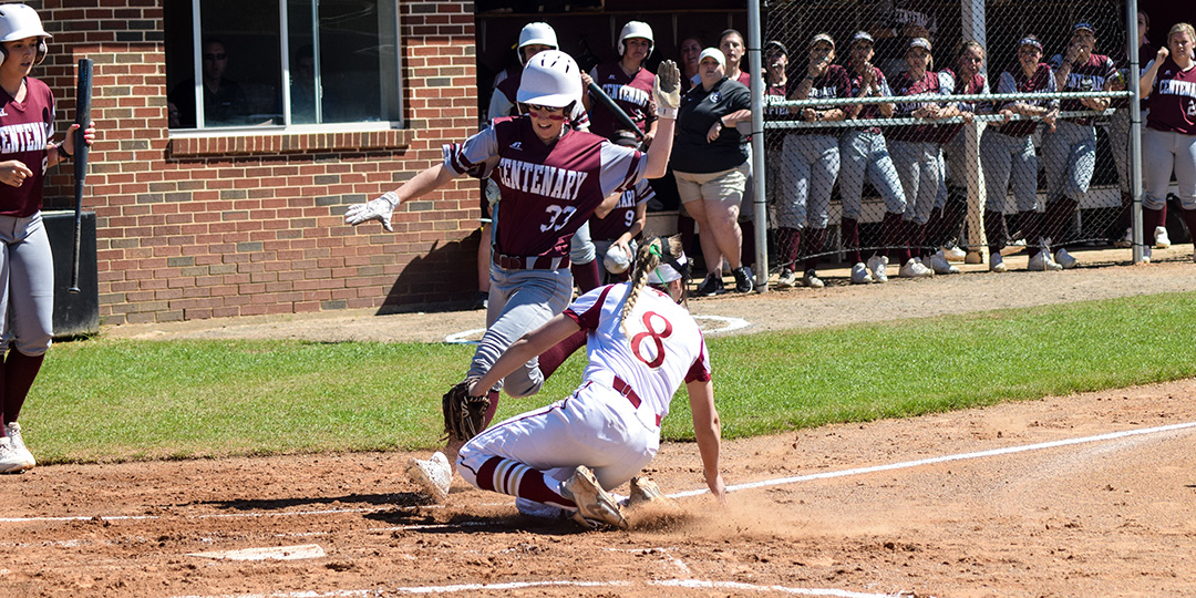 Ladies Softball Takes Doubleheader from Austin College to Close Out Weekend Sweep