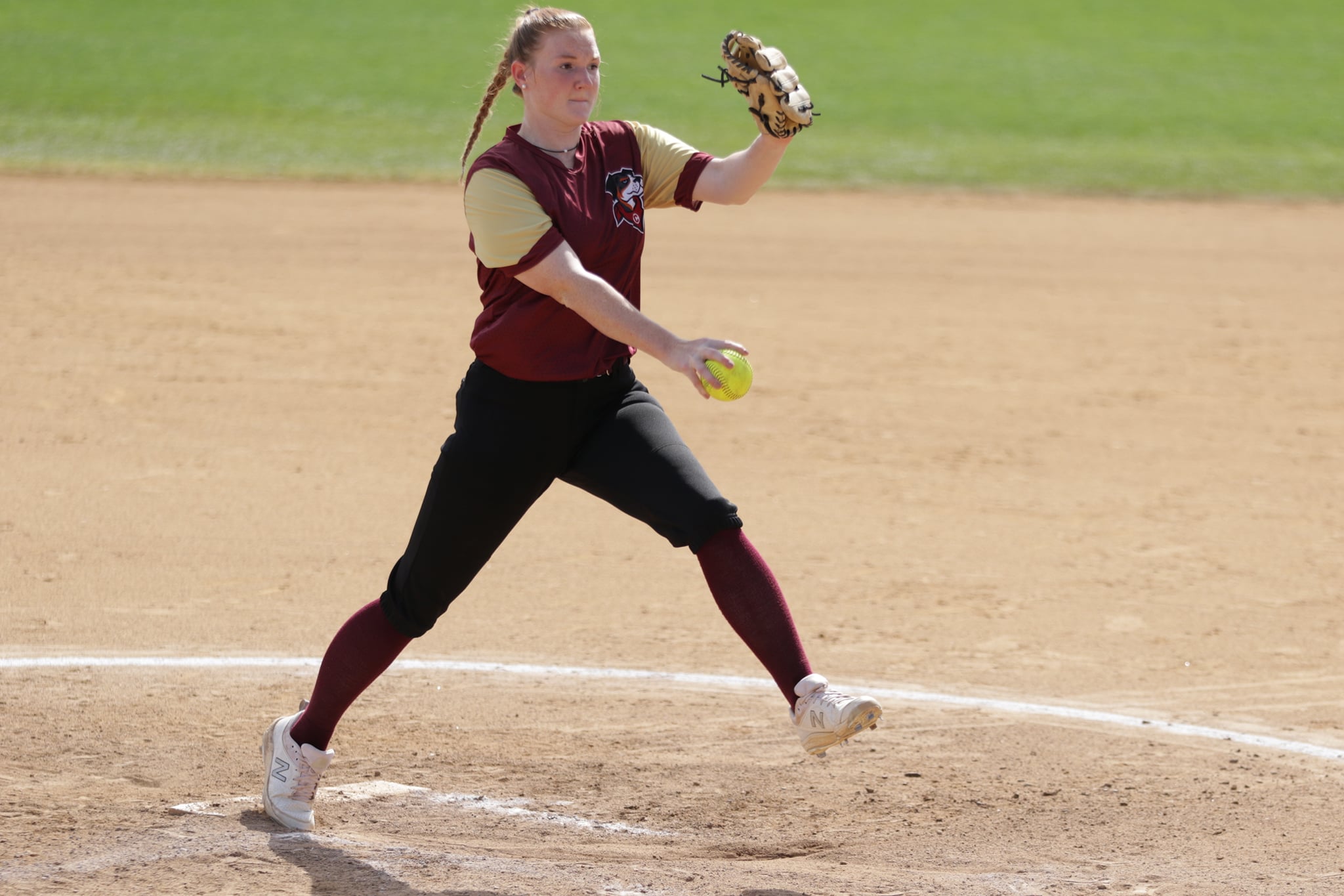 Senior P Ashley Hunter and the Ladies fell on Sunday in their final regular Season game at St. Thomas.