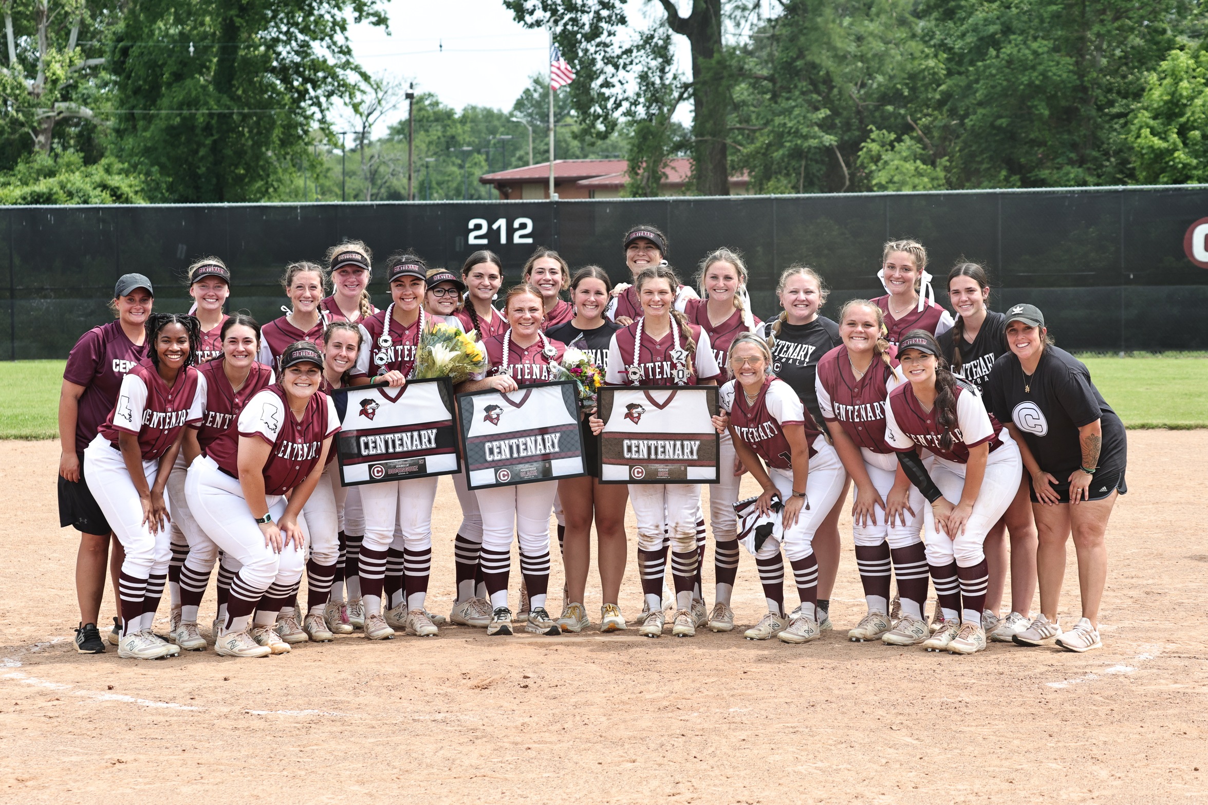 The Ladies fell 2-1 in eight innings on Sunday to the Trinity University Tigers on Senior Day.