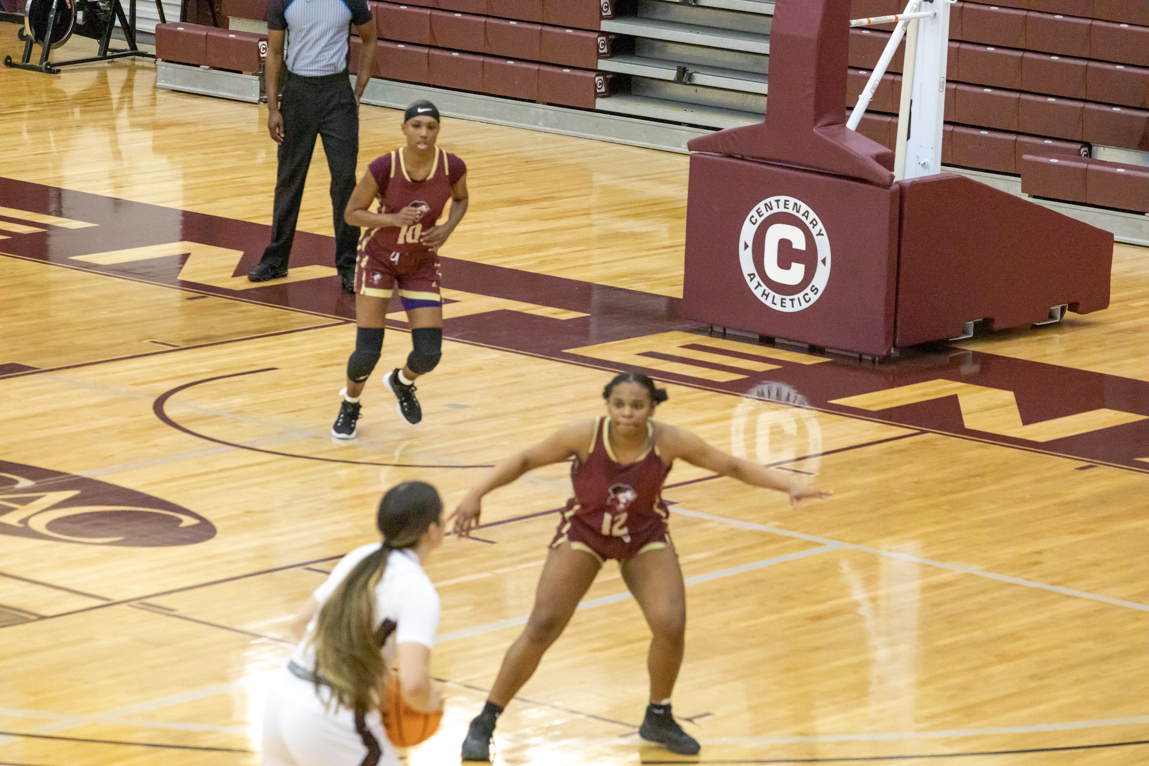 The Ladies played on their home court for the final time on Sunday afternoon.
