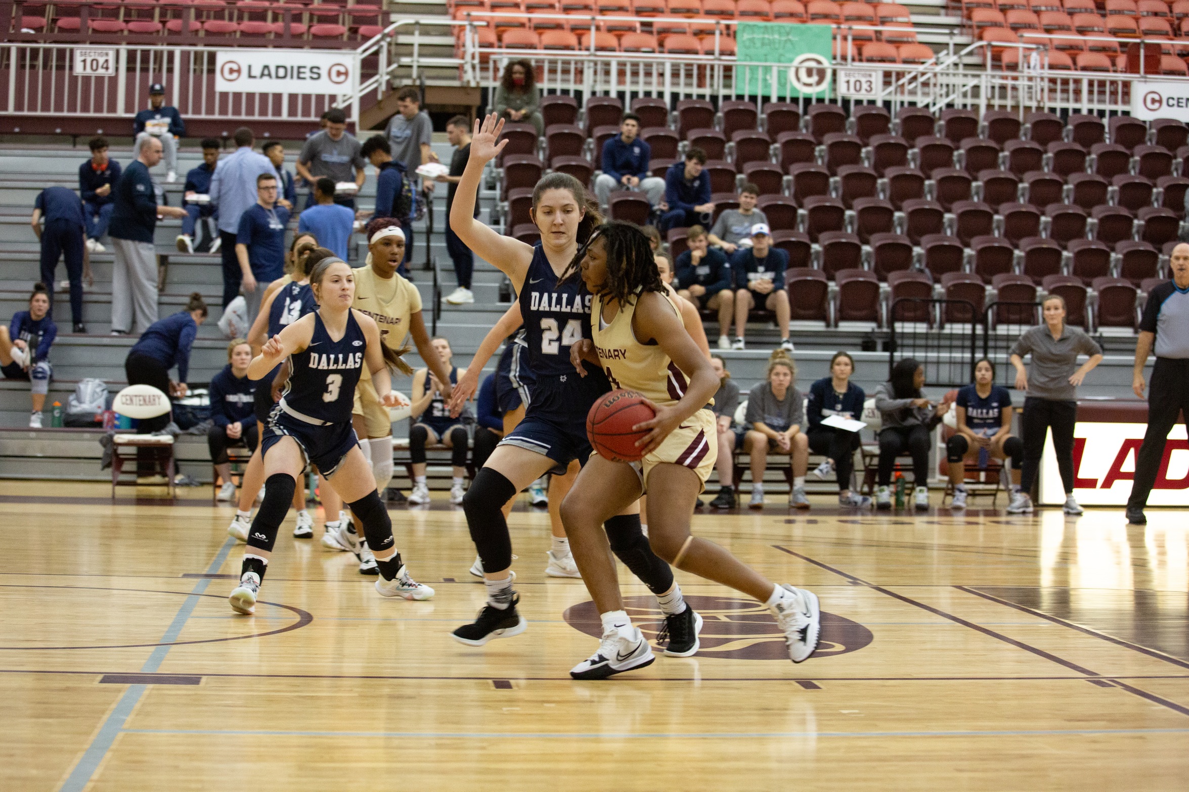 The Ladies' regular season comes to a close on Sunday at Colorado College.