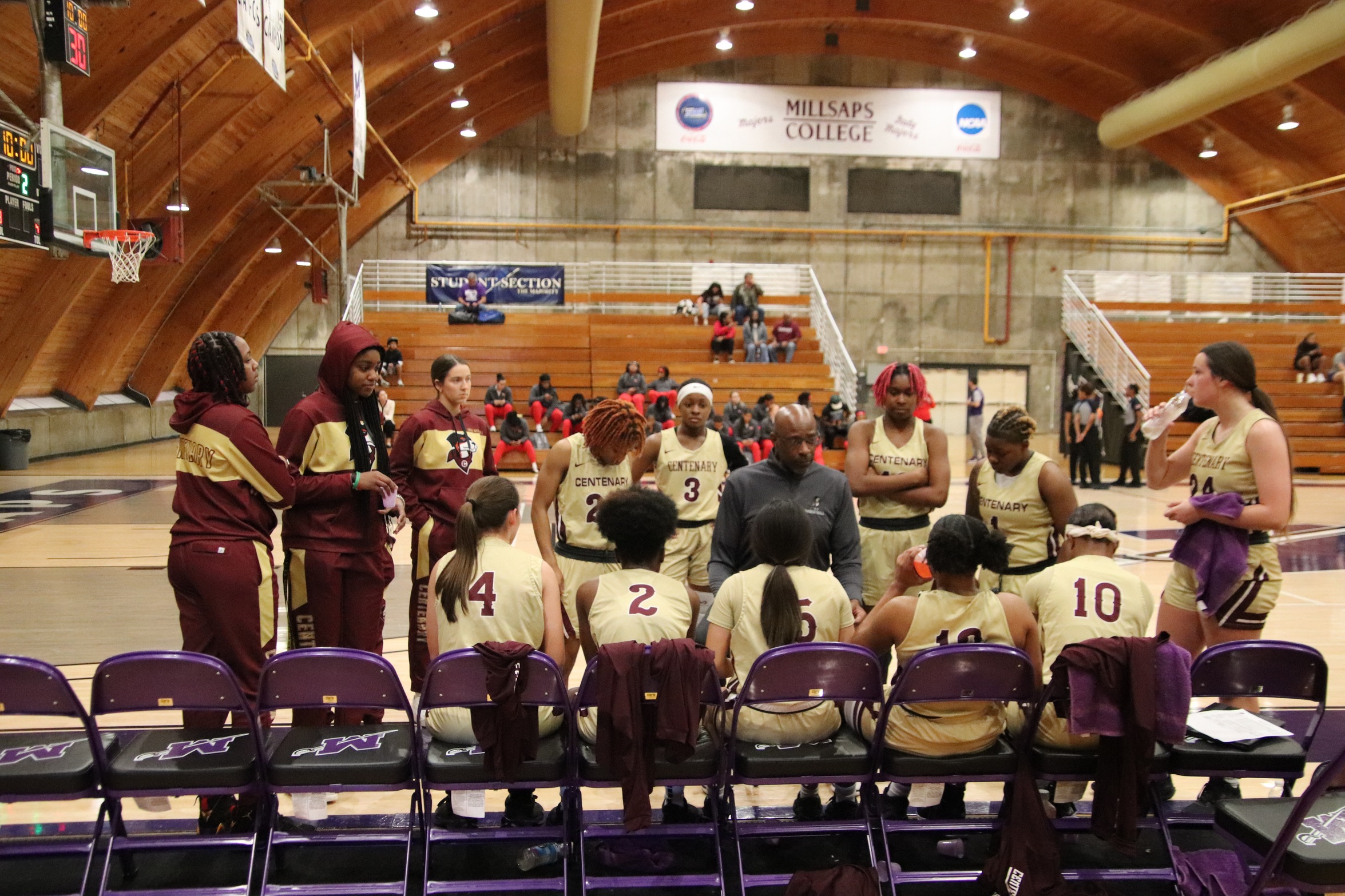 The Ladies won their first game of the season on Saturday with a 68-62 victory at home over Austin College.