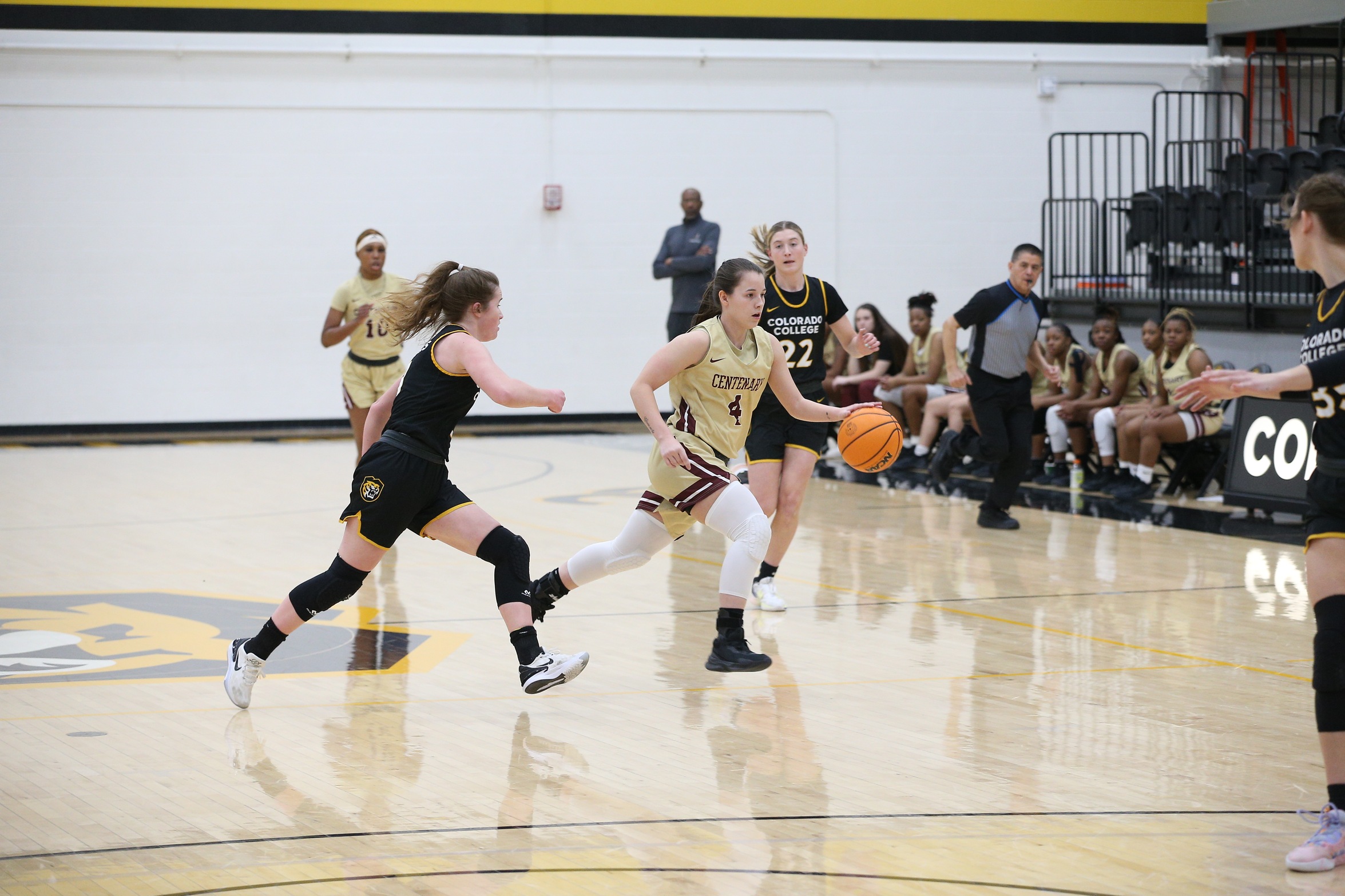 Freshman G Olivia Sepulvado scored a team-high 14 points on Sunday. PHOTO: Charlie Lengal