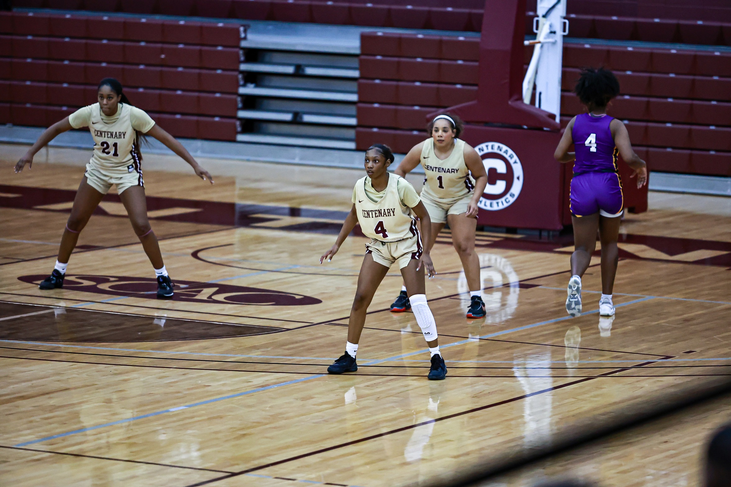 Ladies Set To Face  LeTourneau In Home Opener