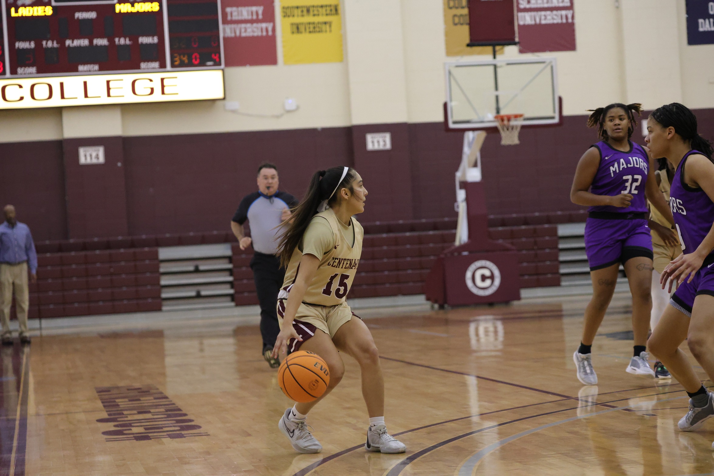 Lauren Castillo came off the bench and had three points and three rebounds on Saturday.