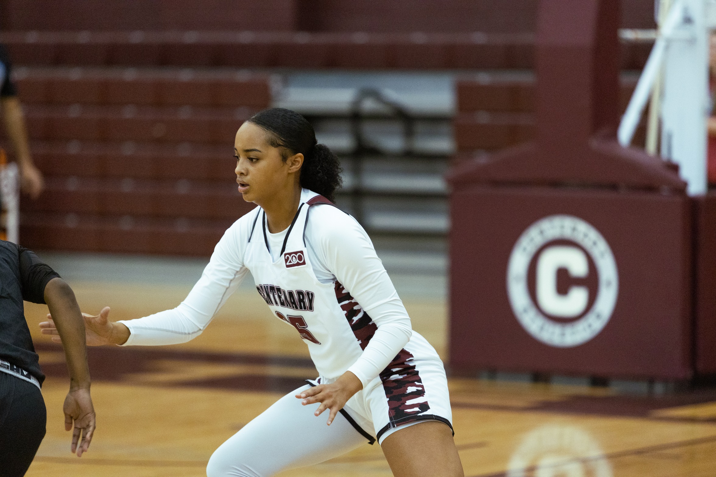 Freshman G&nbsp;Alexis Duhon&nbsp;(Westlake, La.) and the Ladies are back in action on Saturday.

PHOTO: Isabell Gonzales