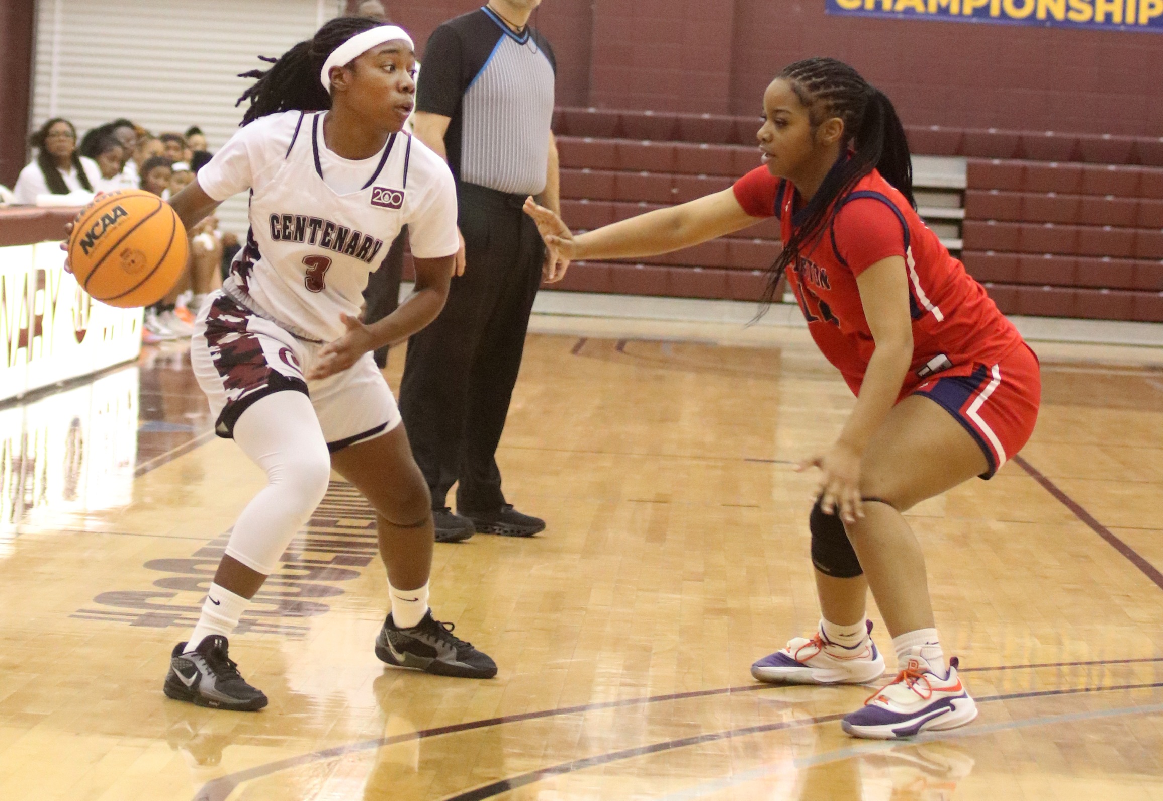 Senior G Amiyah Barrow and the Ladies open SCAC play on Tuesday. 

PHOTO: Roger Coley