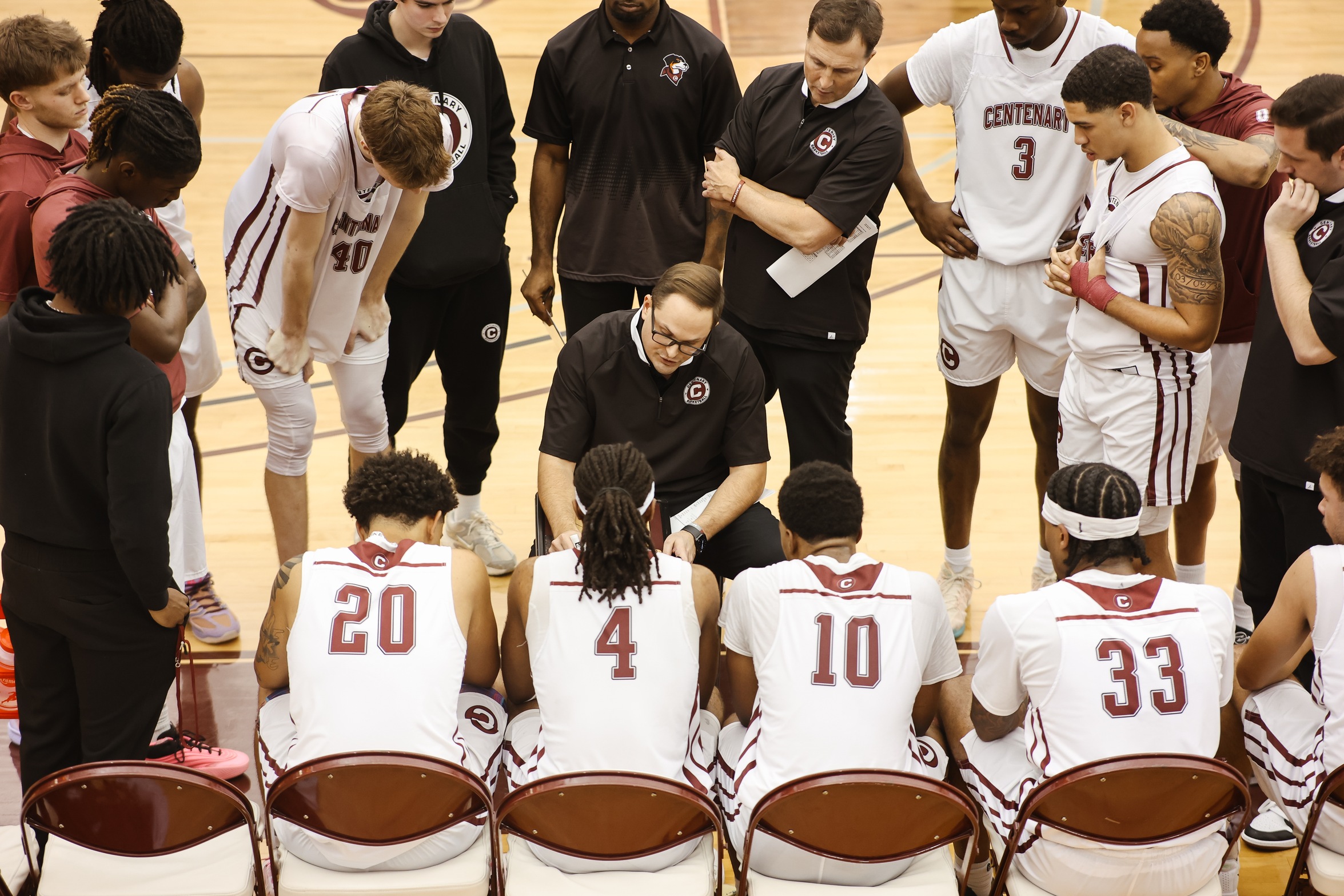 The Gents edged the 'Roos 71-68 in OT on Friday night.

PHOTO: Jaeden Thrasher