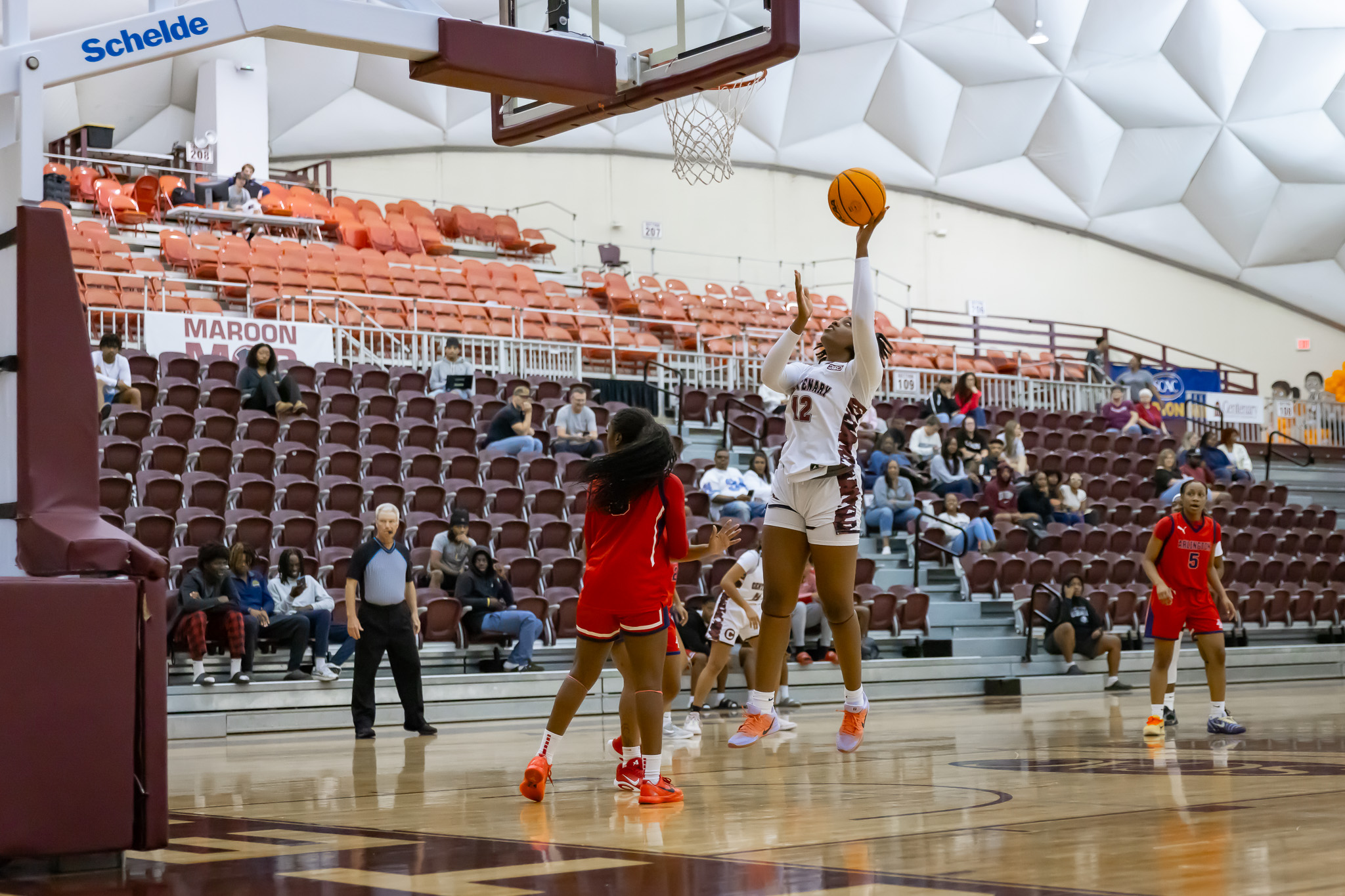 Senior F Kyra Stokes and the Ladies dropped a 64-32 decision at Schreiner on Sunday.

PHOTO: Calvin Hearns