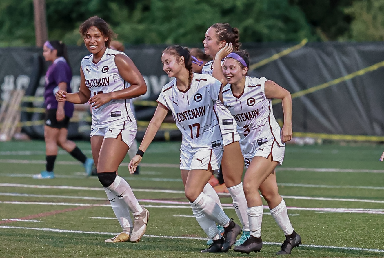 The Ladies fell to St. Thomas on Friday in their season finale.