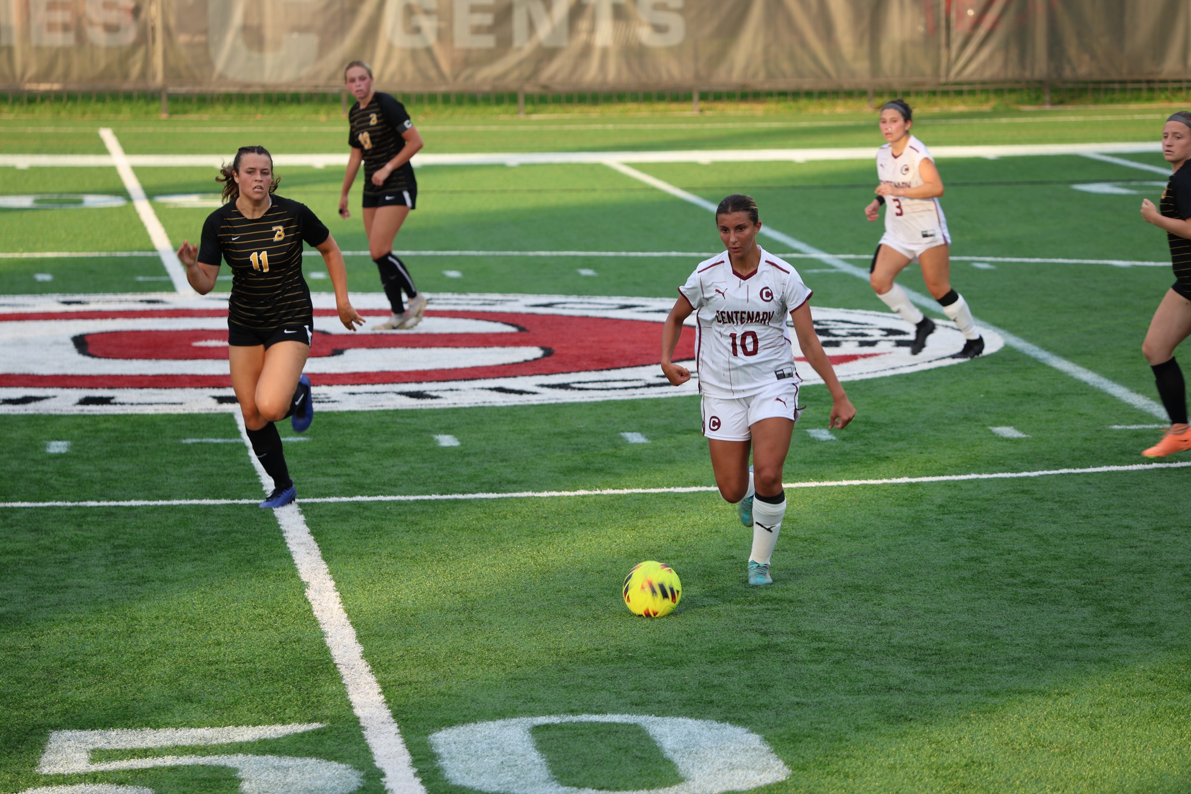 Sophomore MF Shona Carlton (Ponchatoula, La.) scored her first-career goal to lead the Ladies to a 1-0 lead on Sunday.