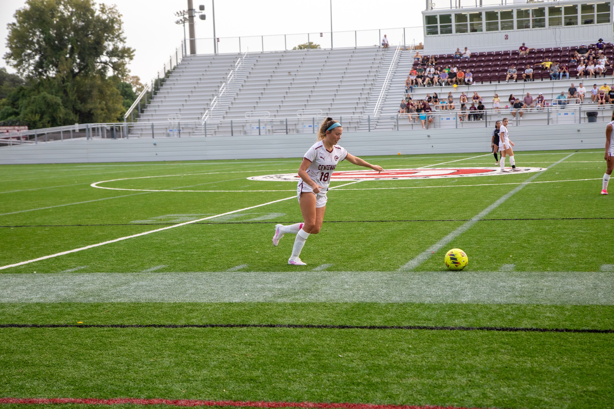 Kylie Zeller and the Ladies earned a 0-0 tie on Sunday versus Dallas.