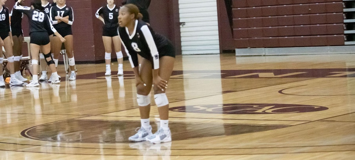 Ladies Swept By Mary Hardin-Baylor On Sunday