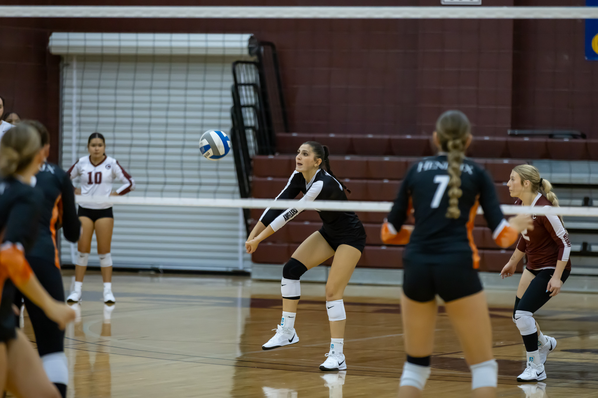 Freshman OH/DS Zoe Garcia (Magnolia, Texas) leads the team in both digs and kills.

PHOTO: Calvin Hearns